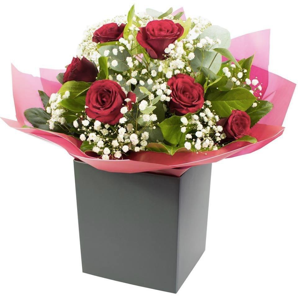 6 Red Roses in a gift Box product1155